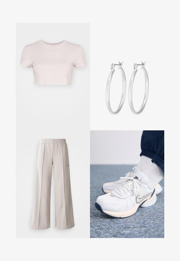 Przycięta koszulka w jasnym różu, wykonana z miękkiego materiału. Posiada okrągły dekolt i krótkie rękawy z małym białym logo Nike na klatce piersiowej.; Jasnoszare spodnie o szerokich nogawkach, wykonane z gładkiego materiału. Posiadają elastyczny pas i czarne logo Nike po lewej stronie.; Białe i jasnoniebieskie buty sportowe Nike z siateczkową cholewką, grubej podeszwie, z zapięciem na sznurowadła oraz akcentem w kolorze granatowym w postaci logo swoosh.; Srebrne kolczyki w formie kółek o gładkim, polerowanym wykończeniu. O okrągłym kształcie i pewnym zapięciu na klik. Lekka konstrukcja odpowiednia do codziennego noszenia.
