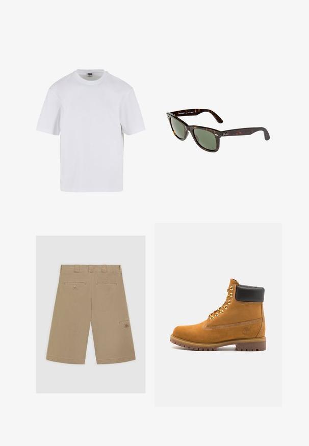 Balta trumpomis rankovėmis marškinėliai, pagaminti iš medvilnės. Turi apykaklę su iškirpte ir laisvą siluetą. Lygus paviršius, minimalistiškas dizainas, be raštų ar akcentų.; Šviesiai rudos spalvos šortai su lygia priekiu, dviem užpakalinėmis kišenėmis ir šonine cargo kišene. Pagaminti iš lygaus medvilnės audinio.; Tan spalvą turintys suknelės batus iki kulkšnies su juodu paminkštintu apvadu, auksiniais metaliniais akių užsegimais, baltais siūlų dekoratyviniais elementais ir tvirtu guminiu padu su ryškiai išreikštais raštais.; Wayfarer tipo akinių nuo saulės su tamsiu vėžlio korpusu, žaliais objektyvais ir sidabriniu Ray-Ban logotipu ant šventyklos.
