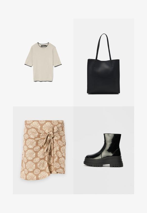 Iesvērta, gaiši beigu krāsas T-kreklu ar īsām piedurknēm, ar apaļu izgriezumu un kontrastējošu melnu apdari ap izgriezumu un piedurknēm, noformēts plakaniski.; Brūna rakstaina apkakle, kurai ir lielas krēmkrāsas ziedu apdrukas, sasieta pie vidukļa ar mezglu, izgatavota no viegla auduma.; Melnas spīdīgas potītes zābaki ar biezu zoli un noapaļotu purngalu, sānu skats uz vienkārša gaiši pelēka fona.; Melnas ādas somiņa ar gludu tekstūru, taisnstūra formu un divām garām rokturiem. Nav redzamu aparatūras vai rotājumu.