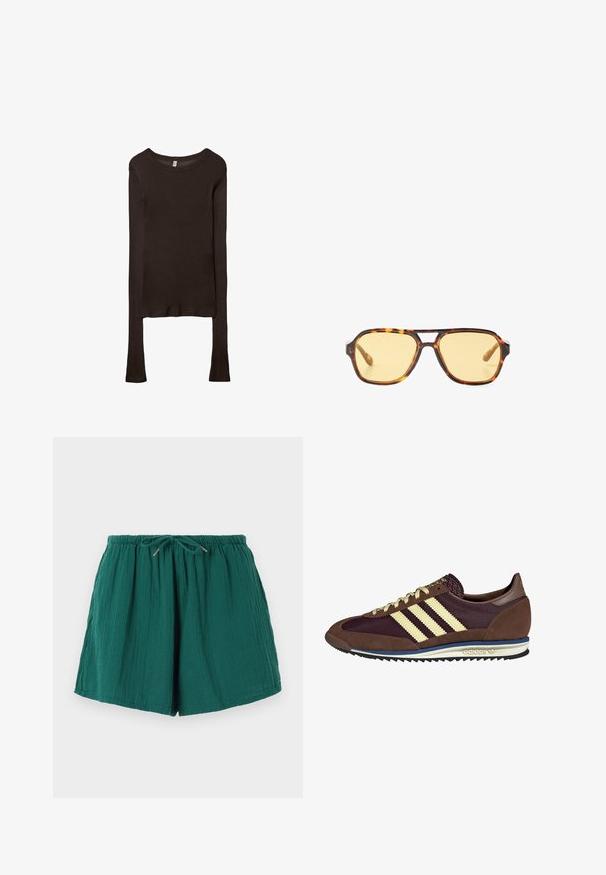 Langærmet, tætsiddende top lavet af mørkebrun stof. Rund halsudskæring, glat tekstur og let forlængede ærmer uden manchetter.; Grønne, letvægts shorts med elastisk talje og snøre. Har et struktureret stof med blød, krøllet overflade.; Brune og bordeaux sneakers lavet af ruskind og mesh-materialer, med tre cremefarvede striber, tekstureret stof på tungen, og en gummisål.; Skildpaddemønstrede solbriller med et geometrisk design, gule linser og metal detaljer på stængerne. Bredt stel og mat overflade.
