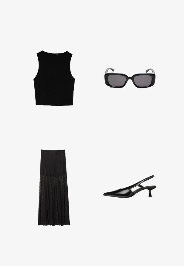 Čierny bezrukávový crop top vyrobený z hladkej tkaniny, so zaobleným výstrihom a čistým, jednoduchým dizajnom bez vzorov alebo kovania.; Čierna čipková maxi sukňa s tiered dizajnom, textúrovaným vzorom a splývavým strihom. Pružný pás pre nastaviteľné prispôsobenie.; Čierne lakované kožené lodičky na podpätku s špicatou špičkou, výrezovým dizajnom na boku a malým štvorcovým podpätkom. Hladký povrch s minimálnymi akcentmi.; Čierne obdĺžnikové slnečné okuliare s tmavými sklami, hladkým plastovým rámom a zakrivenými stranami. Dizajn je robustný s minimalistickou estetikou.