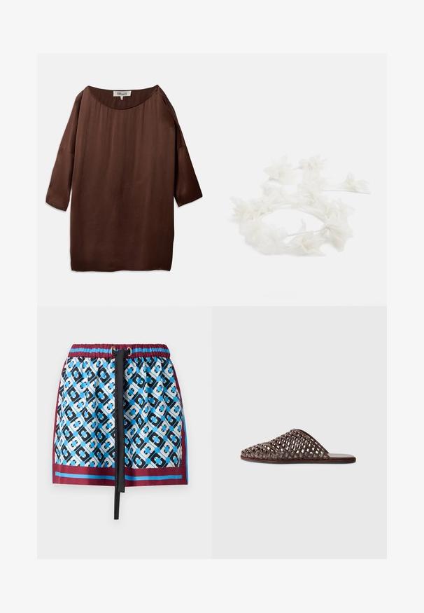 Brązowa, luźna bluzka z szerokim dekoltem w łódkę i rękawami o długości trzech czwartek, wykonana z gładkiego, teksturowanego materiału. Góra ma subtelne zmarszczki.; Krótka spódnica z niebiesko-czarnym wzorem geometrycznym, elastycznym paskiem z sznurkiem regulacyjnym oraz burgundowym wykończeniem u dołu.; Brązowe plecione klapki z zaokrąglonym noskiem, otwartym wzorem, płaską podeszwą i teksturowanym wykończeniem. Lekki materiał i minimalistyczny kształt.; Kwiatowy diadem wykonany z białych płatków z cienką, elastyczną opaską. Płatki są miękkie i lekkie, tworząc delikatny, warstwowy wygląd.