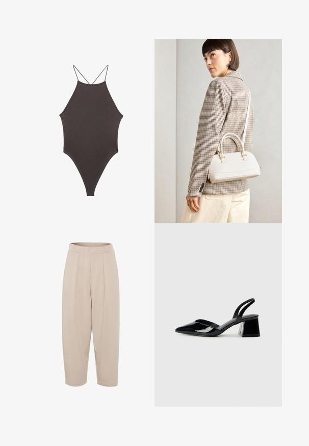 Hnedé, vysoký krk jednodielne plavky s tenkými, nastaviteľnými ramienkami; s vysokým strihom na nohách a hladkým povrchom. Bez vzorov alebo ozdôb.; Béžové, stredne dlhé nohavice vyrobené z mäkkej látky. Majú široký pás, predné záhyby a zúžené nohavice s manžetovými lemami.; Čierne lakované kožené sandálové podpätky s špicatou špičkou a geometrickým blokovým podpätkom. Disponujú elegantným, minimalistickým dizajnom a hladkým povrchom.; Biela štruktúrovaná kabelka s krátkymi rúčkami a ramenným popruhom, s zlatými kovovými prvkami a textúrovaným materiálom, vystavená na šedom pozadí.