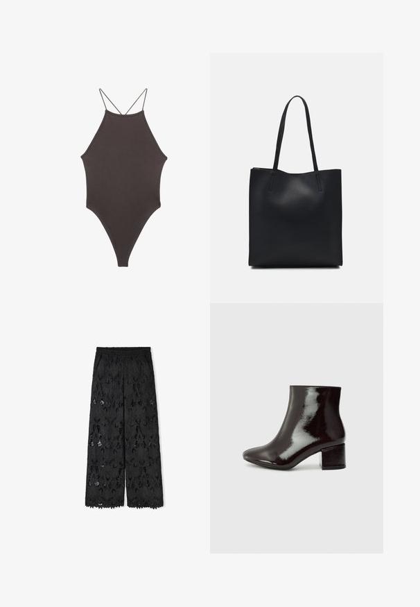 Bruine, hoge hals ééndelige zwempak met dunne, verstelbare schouderbandjes; beschikt over een hoge beenuitsnijding en een gladde textuur. Geen patronen of versieringen.; Zwarte wijde broek van kant met bloemmotieven. Voorzien van een elastische tailleband en een scalloped zoom. Semi-doorschijnende textuur.; Zwarte gepatineerde leren enkelboots met een spitse neus en een chunky hak. Gladde textuur met een subtiele glans en strakke lijnen, minimalistisch ontwerp.; Zwarte leren handtas met een gladde textuur, rechthoekige vorm en twee lange handvaten. Geen zichtbare hardware of versieringen.