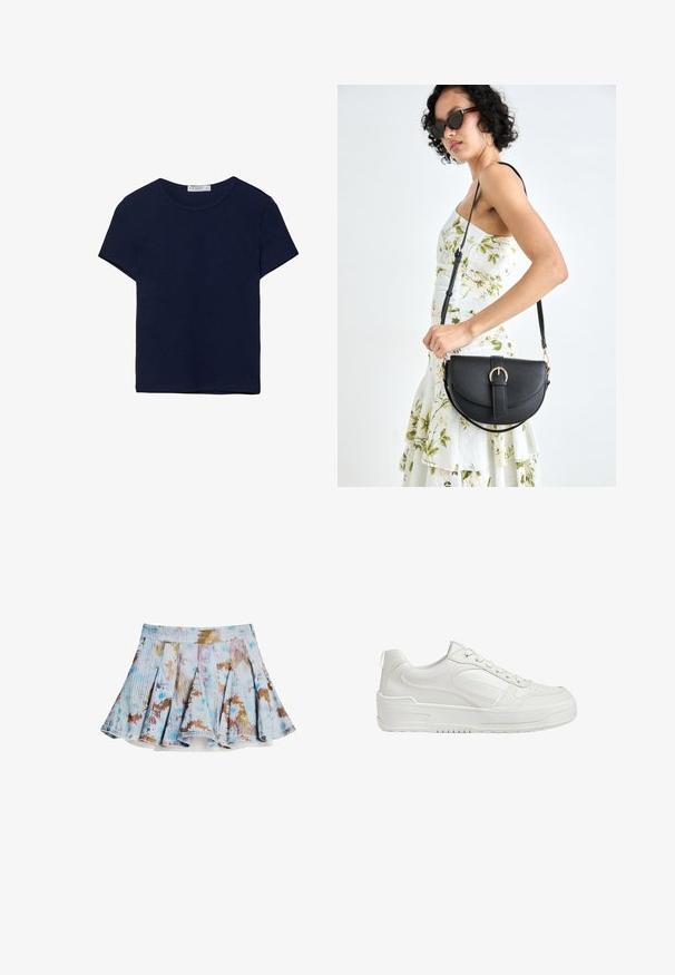 Mörkblå bomullströja med kort ärm och rund halsringning, med en slät textur och rak fåll utan mönster eller detaljer.; Uppsvängd kjol i ljusblått med blommönster i brunt och turkos. Tillverkad av ribbad tyg med stretchmidja och plisserad design.; Vita lädersneakers med slät yta, vadderad ankel och perforerad tå. Har en något upphöjd gummisula och snörningsdesign.; Svart läderhandväska med en böjd form, avtagbar rem och guldiga detaljer. Väskan har ett lock med en spänndetalj.