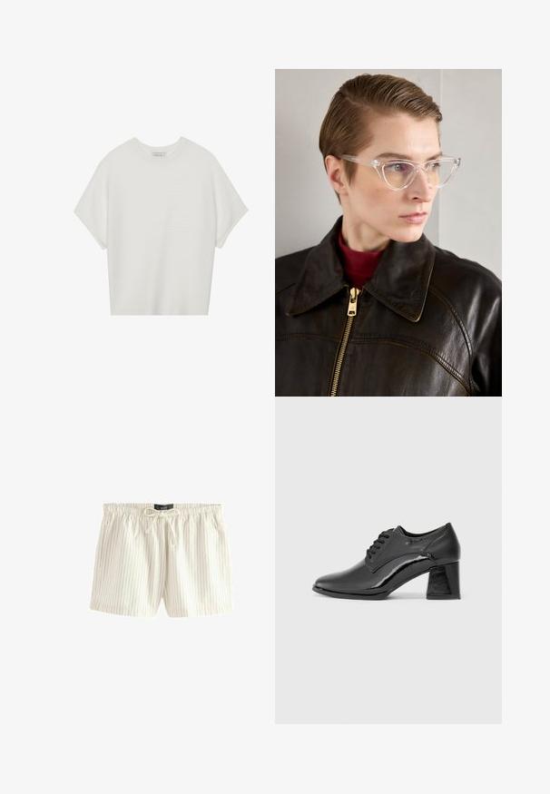 Camiseta blanca de manga corta con cuello redondo amplio y patrón acanalado texturizado, hecha de una tela suave, con un corte relajado y un diseño limpio.; Pantalones cortos de color crema claro con rayas azules verticales, hechos de tela suave, con una cinturilla elástica con cordón y bolsillos laterales.; Zapatos de charol negro con punta redonda, diseño de cordones y un tacón rectangular robusto. Textura suave con un acabado brillante.; Gafas cat-eye de acetato transparente con lentes amarillos, llevadas por una persona con una chaqueta de cuero oscura y un cuello de tortuga rojo. Textura suave.; Bolso negro con forma estructurada, textura suave y un cierre metálico. Combinado con pantalones anchos negros y sandalias de dedo en un suelo de madera.