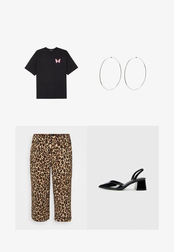 Črna bombažna majica s kratkimi rokavi, ki ima majhen roza metuljček na levi strani prsnega dela. Majica s krožnim ovratnikom in sproščenim krojem.; Hlače z leopardjim printom iz mehkega materiala. Imajo elastični pas, krajšo dolžino in vzorec črnih in rjavih madežev na bež ozadju.; Črne lakirane slingback pete s koničastim nosom in geometrijsko blokasto peto. Imajo eleganten, minimalističen dizajn in gladko teksturo.; Srebrne obročaste uhane z gladkim, okroglim dizajnom in poliranim zaključkom. So tanke in lahke, z enostavnim zapiranjem na sponko.
