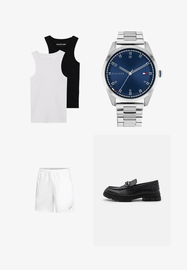 Twee getailleerde tanktops in zwart en wit. Gemaakt van geribbelde katoen, ze hebben brede schouderbanden en afgeronde halslijnen. Merken op de kraag.; Lotto SQUADRA III 7IN - Korte broeken - weiss; Zwarte leren instapper met een ronde neus, een decoratieve band en hardware, en een chunky, gestructureerde zool. Glad afwerking met subtiele details.; Zilveren metalen horloge met een geborstelde blauwe wijzerplaat, witte uurmarkeringen en een datumweergave. Voorzien van een geschakelde metalen band en het logo van het merk.; Zilveren ketting met dikke schakel en een centraal ronde hanger met ingewikkelde details. Gladde, reflecterende metalen oppervlakte.