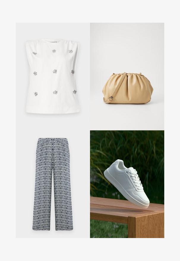 Biela bezrukávová blúzka s okrúhlym výstrihom, s striebornými ozdobami pripomínajúcimi kvety rovnomerne rozmiestnenými na látke. Hladká textúra.; Potlačené nohavice s širokými nohavicami a elastickým pásom. Obsahujú geometrický námornícky a biely vzor na ľahkej látke.; Biele tenisky s hladkým syntetickým zvrškom, perforovanou špičkou, plochými šnúrkami a textúrovanou podrážkou, vystavené na drevenej ploche.; Hnedá kožená kabelka s plisovaným dizajnom, nastaviteľným popruhom a zaobleným tvarom. Minimalistické logo na prednej strane.