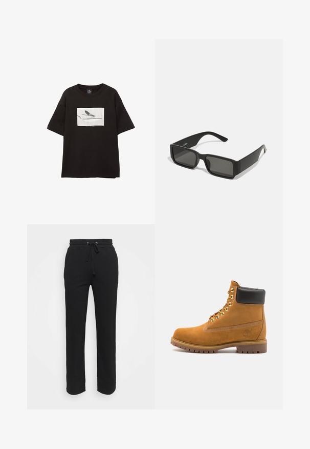 Čierne bavlnené tričko s krátkymi rukávmi, s bielou obdĺžnikovou grafikou muchy na tenkej čiare, minimalizované značenie pod obrázkom.; Čierne tepláky vyrobené z mäkkej tkaniny s elastickým pásom a nastaviteľnou šnúrkou. Majú rovné nohy a žiadne viditeľné vrecká.; Tyrkysové semišové členkové topánky s čiernym polstrovaným golierom, zlatými kovovými očkami, bielym prešívaním a robustnou gumovou podrážkou s výraznými drážkami.; Čierne slnečné okuliare s obdĺžnikovými šošovkami, matný plastový rám a rovné hrany. Obsahujú logo značky na vnútornej strane ramenka.