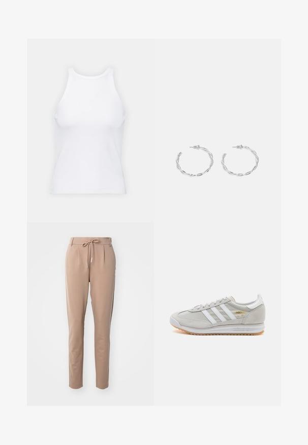 Bílý bezrukávový top vyrobený z ribbed látky, s kulatým výstřihem a přiléhavým střihem, s minimem švů a bez ozdob.; Beige kalhoty vyrobené z měkké tkaniny, s páskem na stahování, plisy na přední straně a zúženým střihem.; Světlé šedé tenisky vyrobené z semiše a síťoviny, se třemi bílými pruhy, kulatou špičkou a gumovou podrážkou. Zlatý logo akcent u šněrování.; Stříbrné kruhové náušnice s točeným designem, se lesklým povrchem a uzávěrem na kolík. Průměr přibližně 3 cm.