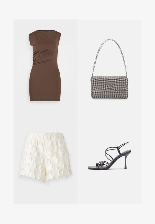 Abito marrone senza maniche con silhouette aderente. Caratterizzato da arricciature laterali e un tessuto liscio ed elastico. Collo rotondo semplice, lunghezza sopra il ginocchio.; Pantaloni corti bianchi realizzati in un tessuto testurizzato con dettagli frangiati e un intricato motivo a griglia. Il design è a vita alta con una finitura sfilacciata.; Sandali neri con tacco alto presentano sottili cinturini con design annodato, una punta quadrata liscia e un elegante tacco a spillo.; Borsa a mano metallica grigia chiara con tracolla a catena, impreziosita da piccoli chiodi metallici circolari e da un logo triangolare del marchio.