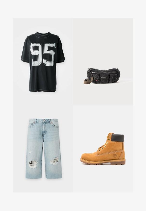 Mustapelttinen puuvillateeppari, jossa on lyhyet hihat. Etupuolella on valkoinen painettu numero "95" ja kontrastiväriset saumat reunoilla.; Vaaleansiniset farkkushortsit, joissa on väljä malli ja joissa on kaksi suurta kulutettua reikää etuosassa. Viisi taskua ja näkyvä metallinappi.; Ruskeat nahkaiset nilkkurit mustalla pehmusteella, kultaisilla läpyillä ja teksturoidulla pohjalla. Sivulla on pyöreä logo ja ompeluakkentteja.; Musta kangaskassi, jossa on useita taskuja, teksturoitu pinta, kaareva muoto ja irrotettava hihna. Vetoketjukiinnitykset ja kontrastivärinen hihna.