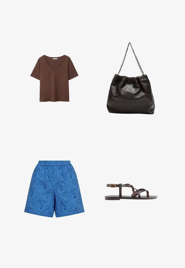 Ruskea puuvillapaita, jossa on lyhyet hihat ja syvä V-kaula-aukko. Yksinkertainen muotoilu, pehmeä rakenne ja suora helma. Ei kuvioita tai yksityiskohtia.; Siniset pöksyt joustavalla vyötäröllä, joissa on teksturoitua kukkaisbrodyyriä ja lävistettyjä kuvioita kankaan pinnalla.; Ruske kožne sandale s križnim trakama, zatvaranjem na kopču oko gležnja i ravnim potplatom s minimalnim detaljima šivanja.; Ruskea nahkainen laukku, jossa on kerätty yläosa ja ketjuhihna. Tasainen pinta, jossa kiiltävä viimeistely ja hienovaraiset sauman yksityiskohdat sivuilla.