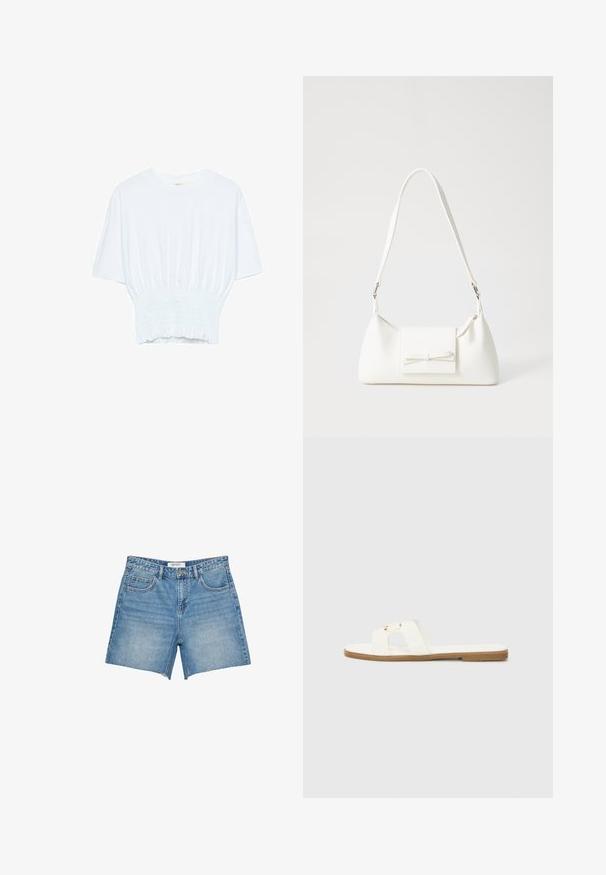 Witte T-shirt met korte mouwen in een relaxte pasvorm en gerimpelde textuur bij de taille. Gemaakt van zachte, lichtgewicht stof.; Lichtblauwe denimshorts met een rechte snit, rafelige zoom, vijf zakken en een merklabel op de tailleband. Evenwas en stevige stof.; Witte platte slidesandalen met een minimalistisch ontwerp, voorzien van twee gekruiste banden en gouden hardwareaccenten op een bruine zool.; Witte synthetische handtas met een driehoekige vorm, platte voorklep en strikdetail, verstelbare schouderriem, gladde textuur en minimalistisch ontwerp.