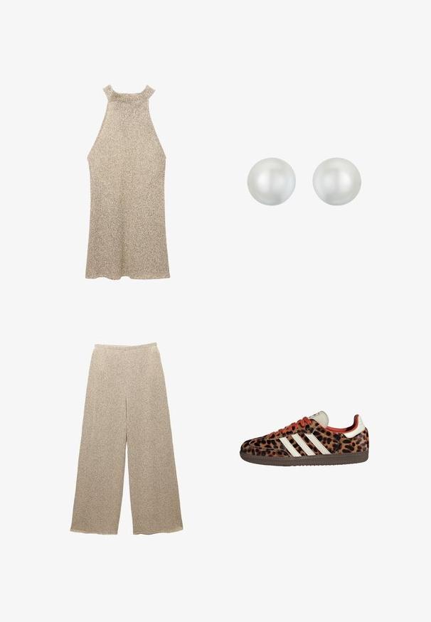 Gehaakt halterjurk in beige met een gestructureerde afwerking. Heeft een hoge halslijn en een mouwloos ontwerp, dat zachtjes uitloopt naar de zoom.; Beige wijde broek van een gestructureerde stof met een subtiel patroon. Heeft een relaxte tailleband en een losse pasvorm, wat comfort en gemak biedt.; Leopardprint sneakers van suède met rode veters en drie witte strepen aan de zijkant. Bevat een crèmekleurige tong en een bruine zool.; Ronde, witte pareloorbellen met een gladde, glanzende oppervlakte. Elke parel vertoont een subtiele glans en heeft een uniforme vorm, geschikt voor formele gelegenheden.