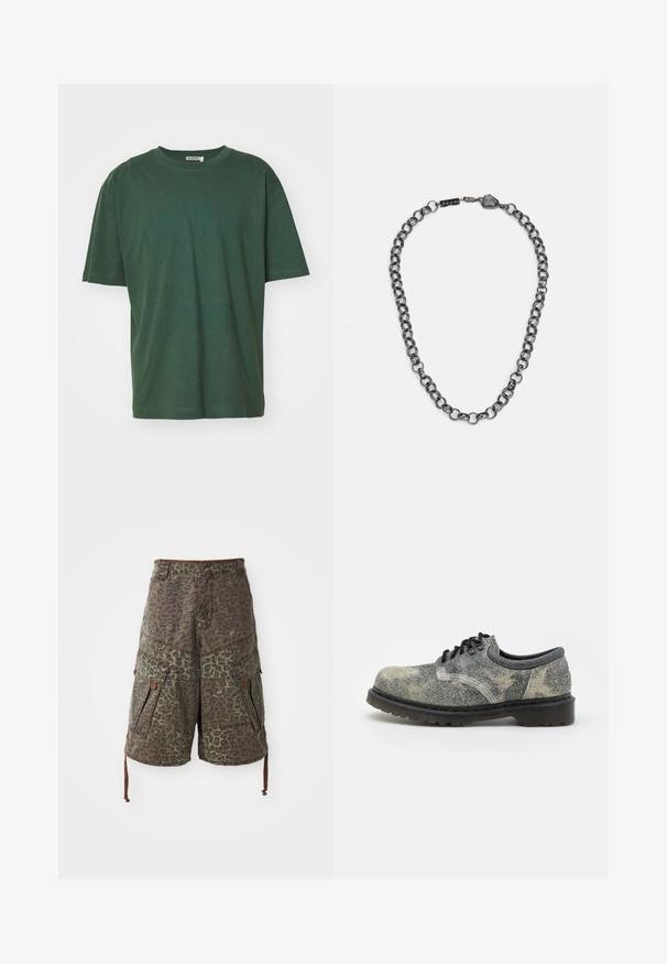 Zeleni pamučni majica s klasičnim okruglim izrezom, kratkim rukavima i opuštenim krojem. Tkanina ima glatku teksturu i nema vidljivih uzoraka.; Kamuflažne cargo kratke hlače u zelenoj i smešnoj boji s uzorkom leoparda, koje imaju više džepova, podesive vezice i ojačane šavove.; Cipele s vezicama izrađene od teksturirane sive tkanine s crnim naglascima, debelim gumastim potplatom i bijelim detaljima šivanja. Dizajn s okruglim vrhom.; Metalna lančana ogrlica s izduženim karikama u tamnoj boji gunmeta. Ima geometrijski akcent i kopču s oznakom brenda.