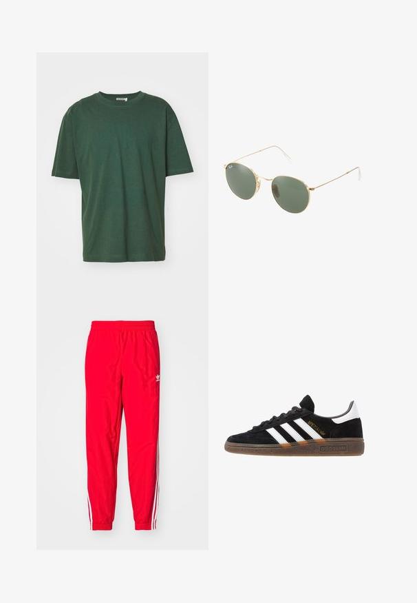 Groene katoen T-shirt met een klassieke ronde hals, korte mouwen en een relaxte pasvorm. De stof heeft een zachte textuur en geen zichtbare patronen.; Rode sportieve broek met een elastische tailleband, witte gestreepte accenten aan de zijkanten en een klein wit logo op de linker dij.; Zwarte Adidas sneaker met witte strepen, gouden "Spezial" tekst, gumzool en witte hieltab, weergegeven in zijaanzicht.; Gouden metalen zonnebril met groene lenzen, ronde vorm, dunne pootjes en witte plastic accenten op de uiteinden van de steunen.