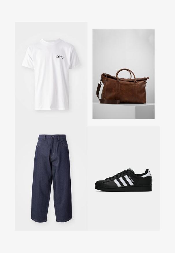 Bílý bavlněný tričko s krátkým rukávem a kulatým výstřihem. Na levé straně hrudi je černý nápis "OBEY". Jednoduchý design, bez vzorů.; Tmavě modré džíny z denimu se volným širokým střihem. Mezi charakteristické prvky patří zapínání na knoflík, přední kapsy a viditelné švy.; Černé tenisky Adidas Superstar se bílými pruhy, špičkou ve tvaru skořápky a textem "Superstar" na boku, zobrazené v bočním profilu na bílém pozadí.; Hnědá kožená cestovní taška s uzávěrem na zip, dvojitými uchy, nastavitelným ramenním popruhem a viditelnými textura vzory na povrchu.