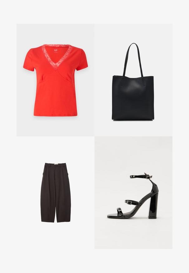 Rød T-shirt med korte ærmer og V-hals med blondekanter. Blødt stof, tætsiddende pasform og dekorativ syning langs sømmene.; Sorte brede bukser lavet af et glat stof, med høj talje, forfaldne folder og sidelommer. Simpelt design uden udsmykninger.; Sorte patenterede hælsandaler med firkantet tå, ankelremme og sølvspænder. Har en chunky blokHæl for stabilitet.; Sort læder tote taske med glat tekstur, rektangulær form og to lange hanke. Ingen synlig hardware eller udsmykninger.