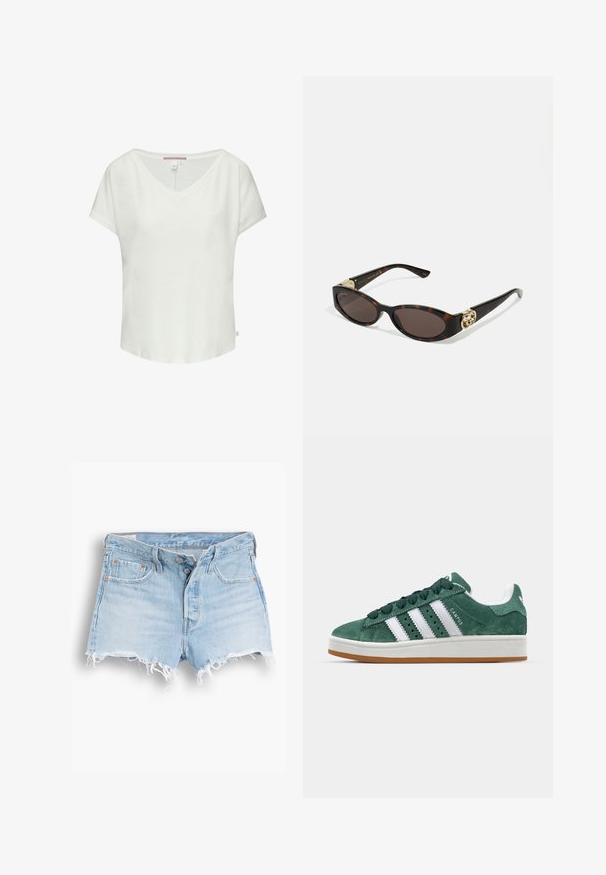 QS T-Shirt basic - creme; Hellblaue Jeansshorts mit hoher Taille, ausgefranstem Saum, Fünf-Taschen-Design und kontrastierender Naht. Zwei Knöpfe am vorderen Verschluss.; Grüne Wildleder-Sneaker mit weißen Lederstreifen, Gummisohle, gepolsterter Kragen und minimalistischem Design. Mit Branding an der Seite.; Schildpatt-Sonnenbrille mit länglich-ovalen Gläsern, braunem Farbton, goldenen Logo-Akzenten an den Bügeln und schlanken schwarzen Bügeln.