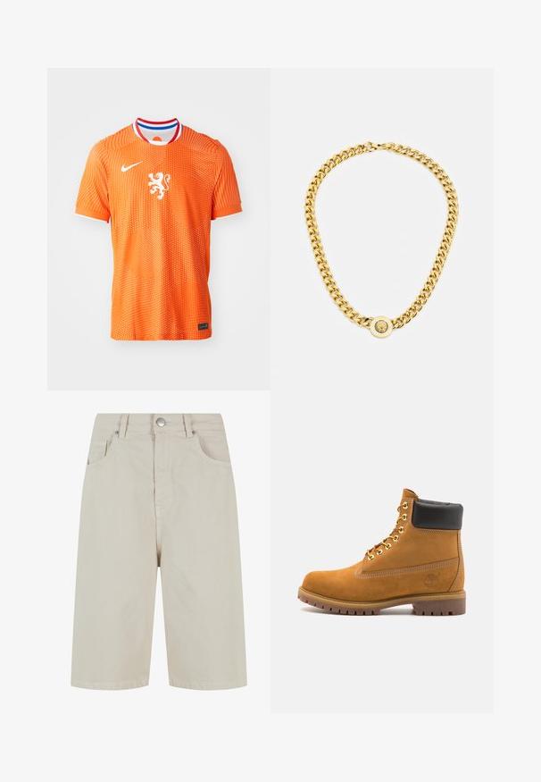 Narancssárga sportmez légáteresztő anyagból, pöttyös mintázattal, kerek nyakkivágással, piros, fehér és kék díszítéssel, valamint oroszlán emblémával.; Beige farmernadrág, egyenes szabással, elülső gombos záródással és négy zsebbel. Az anyag sima textúrájú, minimális varrási részletekkel.; Barna velúr bokacipő fekete párnázott gallérral, arany fém fűzőlyukakkal, fehér varrási részletekkel és durva gumitalppal, amelynek kifejezett barázdái vannak.; Arany lánc nyaklánc nagy, egymásba fonódó gyűrűkkel, középen egy kiemelkedő emblémával ellátott kört alakító medállal.