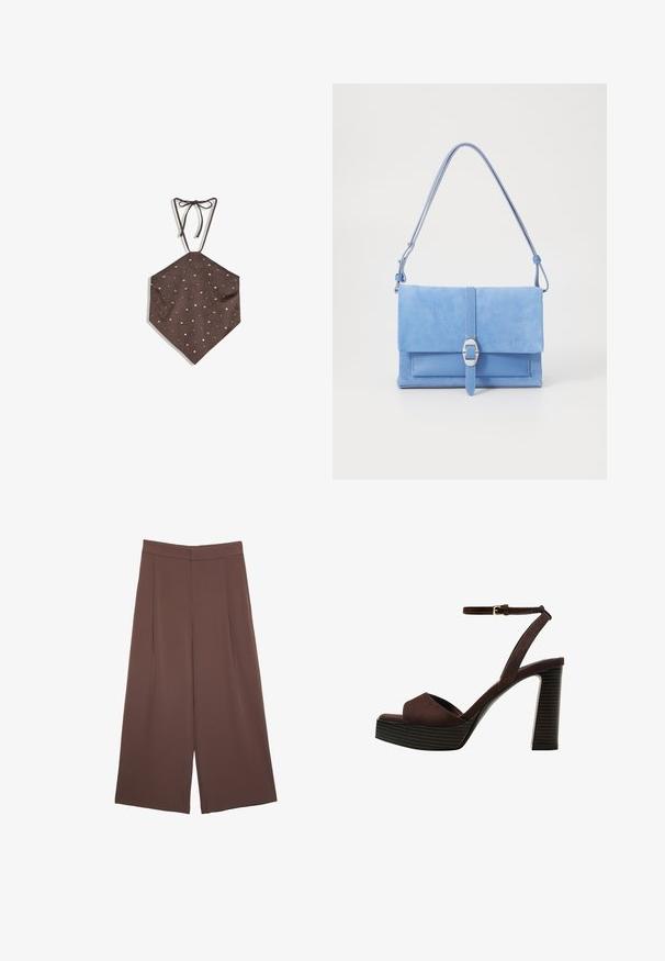 Rjava suede halter top v obliki diamanta, okrašen s razpršenimi srebrnimi nastavitvami za dodaten detajl in teksturo.; Rjave široke hlače z gladko teksturo, ki imajo visok pas in sprednje naborke. Tkanina je lahka in prosto pada.; Rjave semiš sandale z visoko peto, odprto spredaj, z nastavljivim gležnjenjem in črtastim podplatom.; Modra usnjena torbica z gladkim usnjenim dnom, prepognjenim pokrovom, srebrnim zaponko in dolgo nastavljivo naramnico.