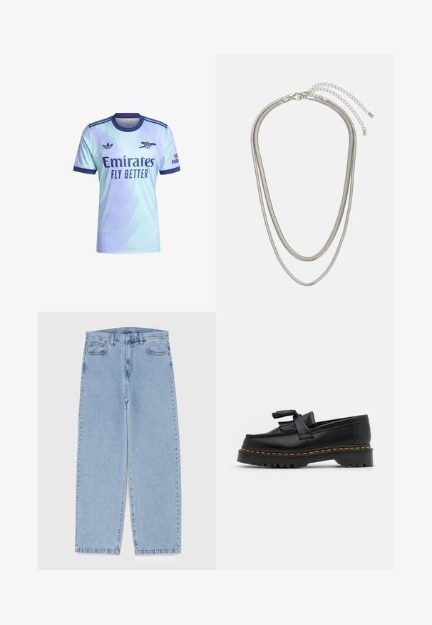 Maglietta a maniche corte di colore blu chiaro con motivo a gradiente, dettagli in blu navy, logo "Emirates Fly Better" e marchio Adidas sulla spalla.; Jeans in denim azzurro chiaro con design a gamba dritta, caratterizzati da una vita media, cinque tasche e chiusura con bottone e zip.; Mocassino in pelle nera con un'accento a frange, dotato di una suola nera spessa e cuciture gialle lungo il bordo. Finitura testurizzata.; Collana in metallo argentato a tre strati caratterizzata da catene sottili e flessibili con una leggera lucentezza, fissata con un gancio a molla e una catena regolabile.