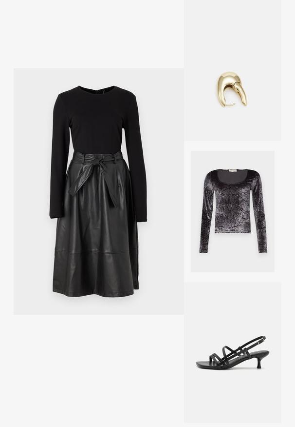 Schwarzes Langarmoberteil aus zerknittertem Samt, mit rundem Ausschnitt und strukturierter Oberfläche mit glanzvollem Finish.; Schwarzes Langarmoberteil kombiniert mit einem schwarzen Rock aus Kunstleder, der über einen gebundenen Bund und eine glatte, glänzende Textur verfügt.; Schwarze High Heels Sandalen mit mehreren überkreuzten Riemen. Glattes Material, spitze Zehenpartie und schmaler Absatz. Verstellbarer Knöchelriemen mit Schnalle.; Ohrringe aus goldfarbenem Metall mit einem schlanken, geschwungenen Design. Sie verfügen über eine markante, spitze Form, eine polierte Oberfläche und einen Scharnierverschluss.