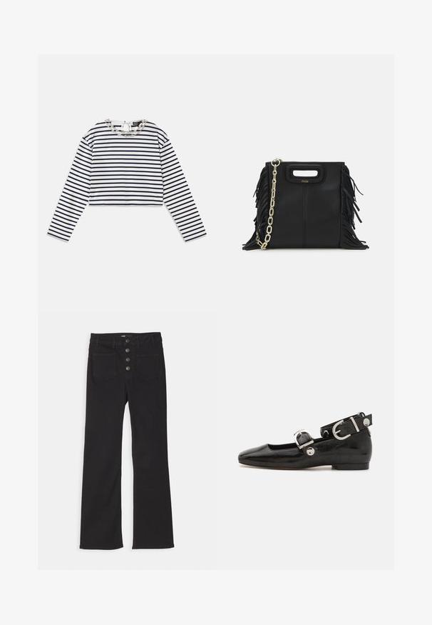 Stripet langermet topp i hvit og marineblå, kort lengde med rund hals som har en dekorativ sølvkjede detalj ved kragen.; Svarte denim jeans med utsvingt ben, høy midje, fem lommedesign og frontlukking med fire metallknapper.; Sorte lakkderflat sko med firkantet tå, ankelstropp med sølvfarge detaljer, og flat såle. Glatt tekstur med minimalistisk design.; Svart læderhåndtaske med frynsedetaljer, guldkæde skulderrem og udskåret håndtag. Har logo placeret på forsiden.