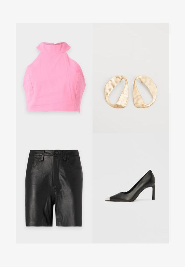 Rožinė trumpa palaidinė su aukšta raukinėta apykakle, lygi tekstūra ir užpakaline užtrauktuko uždarymo sistema. Tinkamas pritaikymas, be papildomų raštų ar akcentų.; Juodi odiniai šortai su lygiu paviršiumi, su priekiu užtraukiama užtrauktuku, mygtuko uždarymu ir klasikiniu penkių kišenių dizainu.; Juodas odinis aukštakulnis batelis su smailia nosimi ir metaliniu sidabriniu galiuku. Turi lygų paviršių ir ploną 10 cm kulną.; Nedidelis nereguliarus ovalo formos aukso tono metalinių auskarų pora su tekstūruota, šiek tiek kalta paviršiumi ant balto fono.