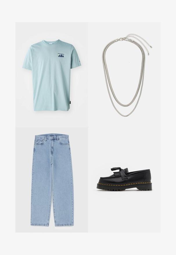 Columbia EXPLORERS CANYON BACK TEE - Tričko s potlačou - crushed blue; Svetlomodré denimové džínsy s rovnými nohavicami, s polovysokým pásom, piatimi vreckami a zapínaním na gombík a zips.; Čierne kožené loafre s detailom na strapcoch, s masívnou čiernou podrážkou a žltým prešitím pozdĺž okraja. S textúrovaným povrchom.; Trojvrstvový náhrdelník zo strieborného kovu s elegantnými, flexibilnými reťazami s jemným leskom, zabezpečený sponou typu langusta a nastaviteľným reťazcom.