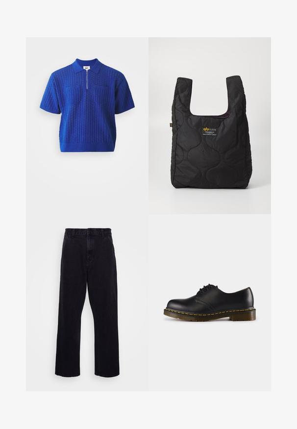 Mėlynas polo marškinėliai su trumpomis rankovėmis, tekstūruotais vertikaliais raštais, dviem priekinių kišenėlių ir centriniais užtrauktukais. Pagaminti iš megztos medžiagos.; Juodi džinsiniai kelnių modeliai su tiesia kojų forma, turintys sagą ir užtrauktuką, diržo kilpos ir minimalūs siuvimo detalės.; Juodos odinės batai su apvaliu pirštu, su raišteliais, geltonu siūliniu aplink padą ir masyviu, tekstūruotu guminiu padu.; Juodas siuvinėtas pirkinių krepšys su plačiu atidarymu, išlenktomis formomis paviršiuje ir etikete, kurioje yra geltonos ir baltos spalvų tekstas priekyje.