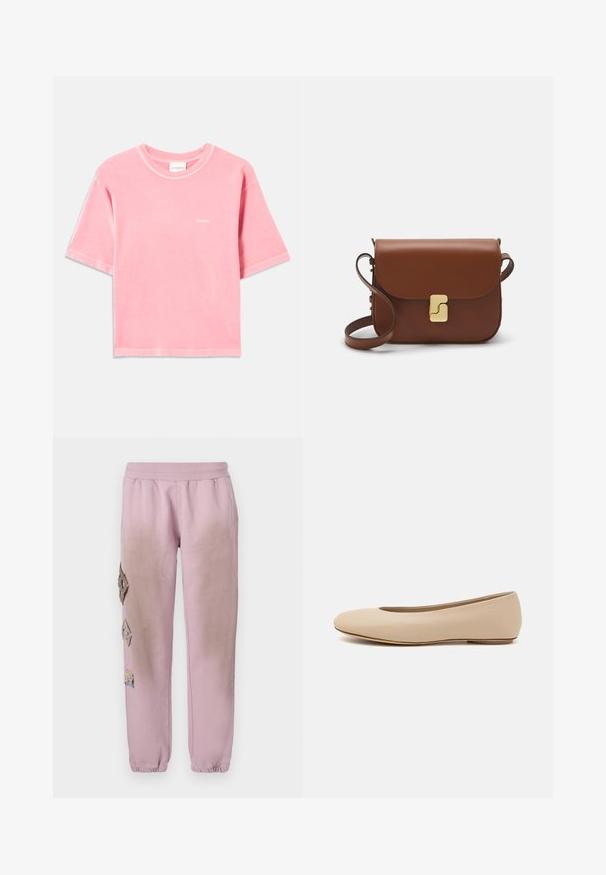 Mäkké ružové tričko s krátkymi rukávmi z bavlny s okrúhlym výstrihom a malým bielym logom "CLOSED" na ľavej strane hrude.; Ružové tepláky s elastickým pásom, s ozdobnými nášivkami v tvare diamantu na ľavej strane a elastickými manžetami na členkoch.; Béžové kožené baleríny s okrúhlym prstom, minimálnym švom, nízkym podpätkom a diskrétnym logom na zadnej strane. Hladká, matná textura.; Hnedá kožená kabelka s klopou, zlatými kovovými prvkami, ramenným popruhom a hladkým povrchom. Kompaktný obdĺžnikový tvar.