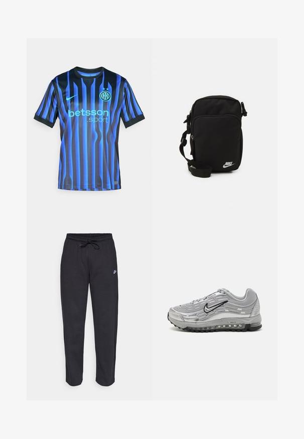 Maglietta da calcio a righe blu e nere con maniche corte. Presenta un collo rotondo, il logo Nike e il testo "betsson.sport" in azzurro.; Pantaloni della tuta neri realizzati in tessuto morbido con vita elastica, coulisse e un piccolo logo Nike sulla coscia sinistra.; Sneaker Nike Air Max grigie con parte superiore in rete e materiale sintetico, design ondulato, accenti neri e un'unità di ammortizzazione visibile.; Borsa a tracolla nera in nylon con cintura regolabile, scomparti con zip e logo Nike bianco sulla parte anteriore. Texture liscia, forma rettangolare.