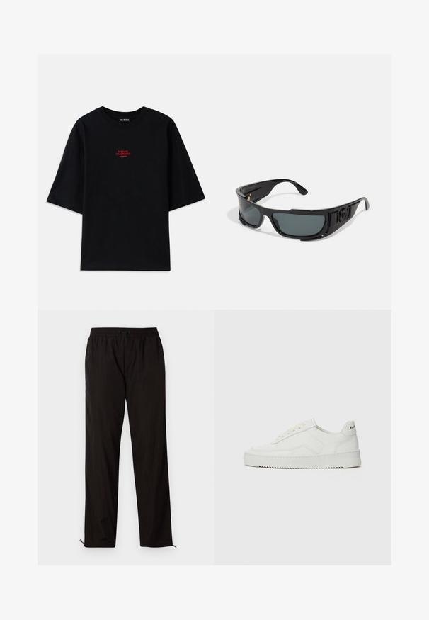 Juodas medvilnės T-shirt su trumpomis rankovėmis ir apvalia iškirpte. Ant krūtinės yra raudona įvaizdinė "SNAKE CHARMER" grafika.; Juodos lengvos kelnės su elastingu juosmeniu, raišteliu ir užtrauktukais apačioje, kad būtų galima pritaikyti dydį. Lygus, glotnus paviršius.; Balti odiniai sportiniai bateliai su lygia apdaila, apvaliu pirštu, plokščiais raišteliais ir tekstūruotu padu. Pasižymi subtiliu logotipu ant kulno.; Akiniai nuo saulės su juodu plastiko rėmu, pilkiais objektyvais, apgaubiančiu dizainu, šoninėmis detalėmis ir logotipo elementu ant šventyklos.