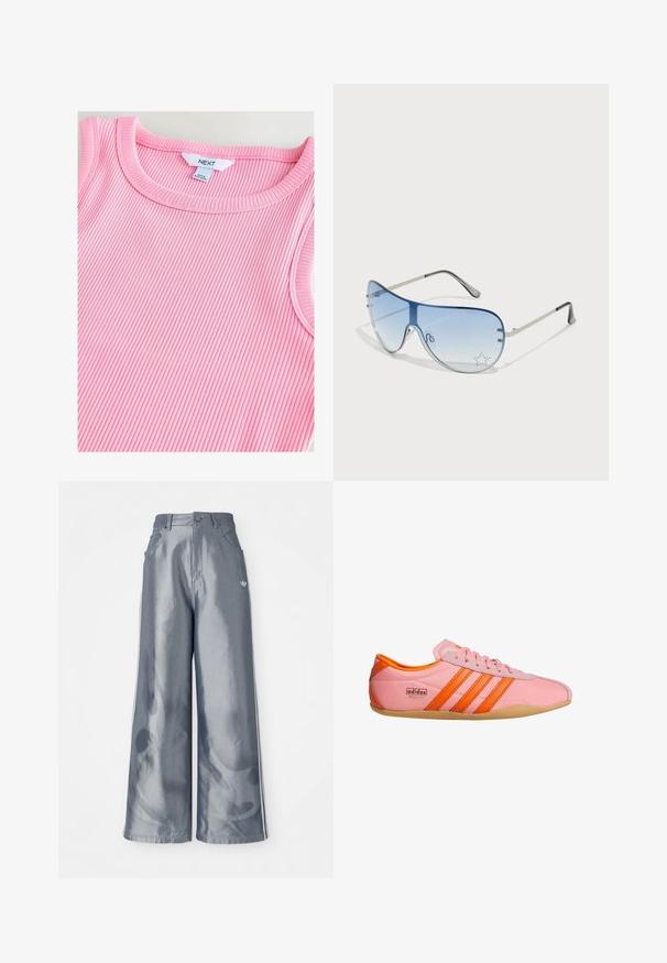Lichtroze geribde tanktop met een ronde hals, met een zachte textuur en gladde randen, gelabeld met "NEXT" aan de binnenkant van de kraag.; Zijde-brede broek van glanzend grijs materiaal, met witte zijstreep en een vlampatroon op de onderbenen. Knopen- en ritssluiting in de taille.; Roze sneaker met oranje accenten, voorzien van drie strepen, een gestructureerd materiaal, vetersluiting aan de voorkant en een rubberen zool. Branding op de zijkant.; Aviator zonnebril met een gradient blauwe lens, zilveren metalen frame en decoratieve sterrenaccenten op de lens. Glad en strak ontwerp.
