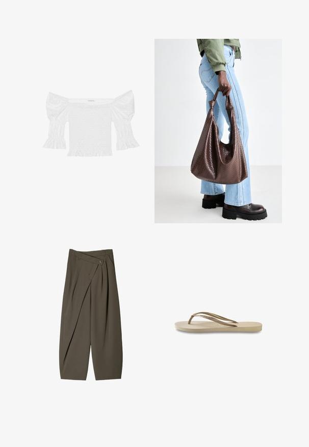Hvid off-the-shoulder top med puffærmer, smocked korsettering og flared ruffle kant. Lavet af struktureret bomuld med eyelet detaljer.; Bredde-bukser i mørke olivengrønne stoffer, med en plisseret frontdesign, en knaplukning og en poleret, struktureret overflade.; Lys beige flip-flop med tekstureret fodseng, flad sål og tynde, blanke stropper. Har subtil branding på stroppen.; Brun flettet læder totepose med knyttede håndtag, båret af en person i lyseblå jeans og sorte chunky sko. Glat, struktureret overflade.