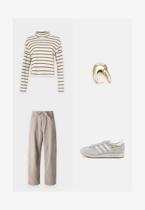 Langsleeve turtleneck top in crème met zwarte horizontale strepen; zachte stof, ontspannen pasvorm, cropped ontwerp, met een gladde textuur.; Beige corduroybroek met een losse pasvorm, voorzien van een tailleband met trekkoord, twee voortassen en een verticale ribbelstructuur.; Lichtgrijze sneaker van suede en mesh, met drie witte strepen, ronde neus en een gumrubberen zool. Gouden logo-accent bij de veters.; Gouden metalen oorbel met een slank, gebogen ontwerp. Beschikt over een kenmerkende puntige vorm, gepolijste oppervlakte en scharnier sluiting.