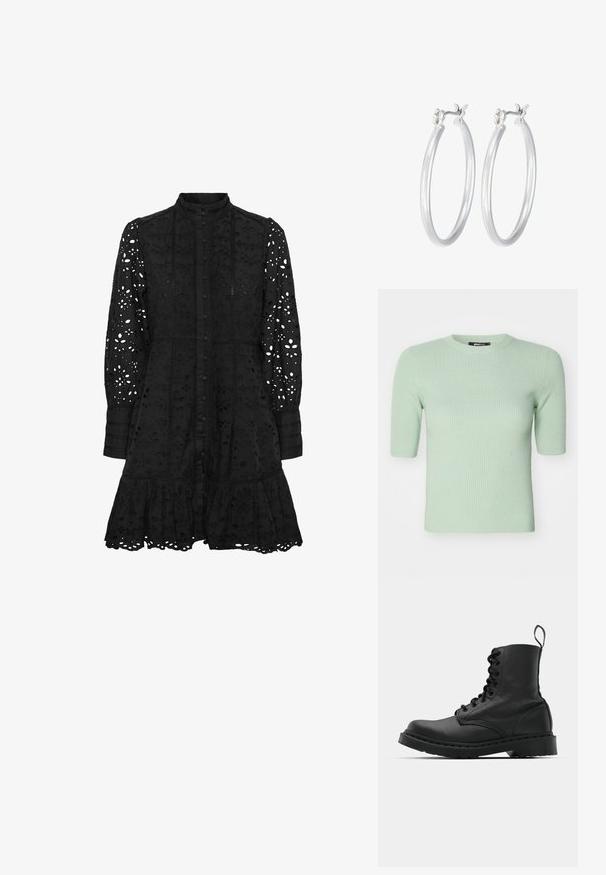 Gaiši zaļa ribota adīta blūze ar īsām piedurknēm un apaļu kakla izgriezumu. Mīksta tekstūra un pieguļošs siluets, piemērota ikdienas valkāšanai. Redzams zīmola uzlīme.; Melna izšūta kleita ar augstu apkakli, pogu priekšējo daļu, garām piedurknēm un viļņotu apakšmalu. Satur izgriezumus ar ziedu un ģeometriskām rakstām.; Melnas ādas kaujas zābaki ar apaļu purngalu, auklām priekšā un cilpu potītes daļā. Iespējojums ir biezs gumijas zolei, kas nodrošina izturību.; Sudraba riņķveida auss gredzeni ar gludu, pulētu apdari. Apaļa forma un drošs klikšķa augšējais slēgums. Viegls dizains, kas piemērots ikdienas valkāšanai.