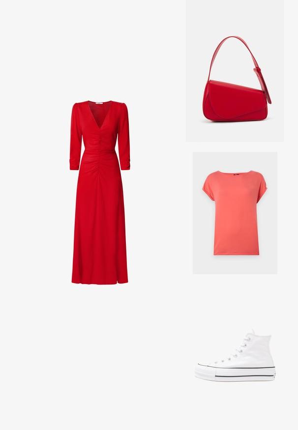 Koralo spalvos trumpomis rankovėmis marškinėliai su laisvu kirpimu, apvaliu iškirpimu ir lygiu paviršiumi. Nėra matomų raštų ar detalių.; Raudona suknelė su V formos iškirpte, trimis ketvirtadaliais rankovėmis ir susiraukšlėjimo detalėmis juosmens ir nugaros srityse. Audinys atrodo lygus ir lengvas.; Balti aukštakulniai drobės sportbačiai su juodu guminio pado, priekinio guminio piršto dangteliu ir šešiais akytėmis raištams, pasižymintys švariu, minimalistiniu dizainu.; Raudona odinė rankinė su kampuota, geometrine forma. Pasižymi viena reguliuojama dirželiu ir dangteliu su siuvinėtais dekoracijomis.