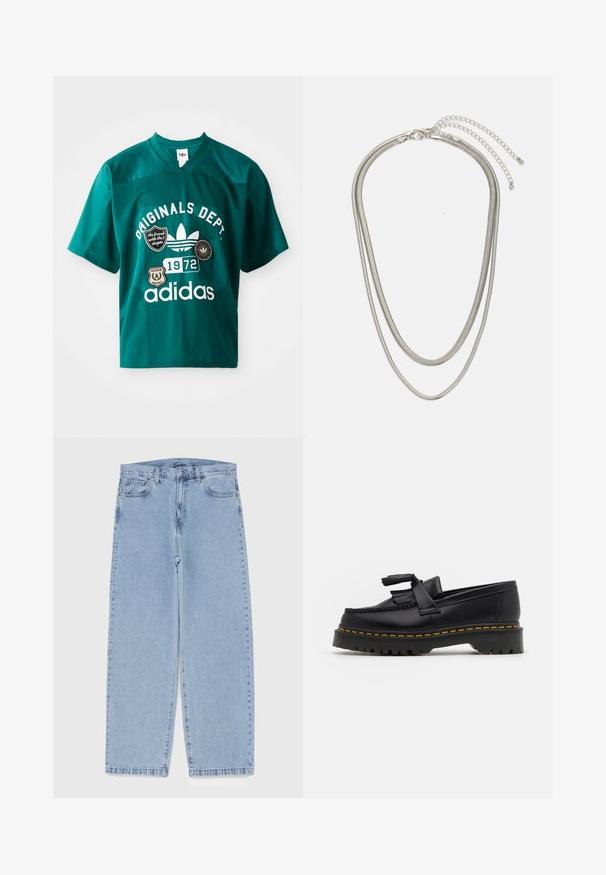 Jersey desportivo em malha verde água com decote em V, mangas curtas e remendos gráficos, incluindo "ORIGINALS DEPT." e "1972" em letras brancas.; Jeans de denim azul claro com design de perna reta, apresentando uma cintura de altura média, cinco bolsos e um fecho de botão e zíper.; Mocassim de couro preto com um detalhe de franjas, apresentando uma sola preta robusta e costura amarela ao longo da borda. Acabamento texturizado.; Colar de metal prateado em três camadas, com correntes flexíveis e elegantes que possuem um leve brilho, fechado com um fecho de lagosta e corrente ajustável.