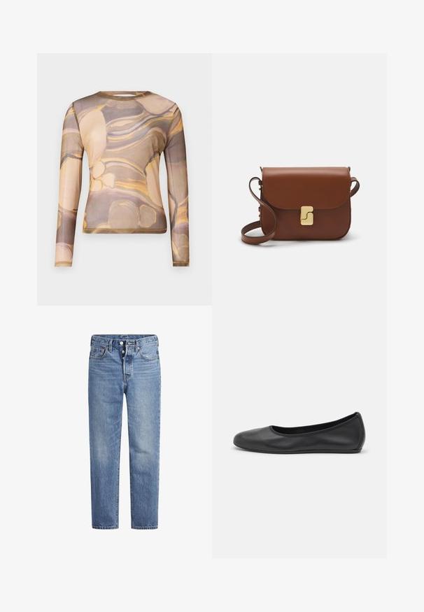Langärmeliges Oberteil aus durchscheinendem Stoff mit einem braun-beigen abstrakten Muster und gelben Akzenten. Rundhalsausschnitt und taillierte Silhouette.; Helle blaue Jeans im geraden Schnitt, mit fünf Taschen und einem Knopfverschluss. Sie weisen dezente Verfärbungen und orangefarbene Nähte auf.; Schwarze Leder-Ballettschuhe mit abgerundeter Spitze, glatter Textur, minimalen Nähdetails und einem flexiblen Sohlen-Design.; Braune Ledertasche mit Klappenverschluss, Beschlägen in Goldfarbe, einem Schultergurt und einer glatten Oberfläche. Kompakte rechteckige Form.
