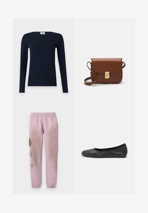 T-shirt a maniche lunghe di colore navy, realizzato in morbido cotone. Presenta un collo rotondo, una vestibilità slim e un orlo regolare senza motivi o dettagli visibili.; Pantaloni della tuta rosa con vita elastica, caratterizzati da toppe decorative a forma di diamante sul lato sinistro e polsini elastici alle caviglie.; Pantofole da balletto nere in pelle con punta arrotondata, texture liscia, dettagli di cucitura minimi e design con suola flessibile.; Borsa a tracolla in pelle marrone con chiusura a pattina, hardware color oro, tracolla e una finitura liscia. Forma rettangolare compatta.