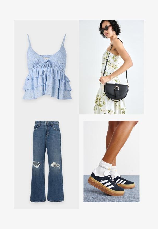 Lys blå, mønstrete cami med justerbare spagettistropper, med en rynket bodice og lagdelt volangdesign. Myk stofftekstur.; Denim bredde ben-jeans i medium blå, med slitte knær, råkantede kanter og en klassisk fem-lomme design med metallknappelukking.; Svarte sneakers i semsket skinn med hvite striper og detaljer, rund tå, yttersåle i gummigummi, kombinert med hvite ribbestrikkede crew-sokker.; Svart lærveske med en buet form, avtagbar stropp og gullbeslag. Vesken har et klaff med spenne-detall.