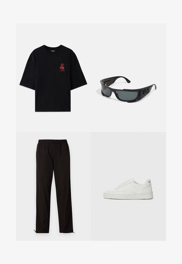 Juodas medvilninis marškinėlis su laisvu kirpimu. Krūtinėje yra raudonos gyvatės grafika ir tekstas. Trumpomis rankovėmis ir apvaliu iškirpimu.; Juodos lengvos kelnės su elastingu juosmeniu, raišteliu ir užtrauktukais apačioje, kad būtų galima pritaikyti dydį. Lygus, glotnus paviršius.; Balti odiniai sportiniai bateliai su lygia apdaila, apvaliu pirštu, plokščiais raišteliais ir tekstūruotu padu. Pasižymi subtiliu logotipu ant kulno.; Akiniai nuo saulės su juodu plastiko rėmu, pilkiais objektyvais, apgaubiančiu dizainu, šoninėmis detalėmis ir logotipo elementu ant šventyklos.