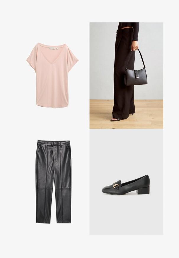 Světle růžové tričko s výstřihem do V a krátkými rukávy, s volným střihem a hladkým povrchem. V etikety je viditelná na krku, velikost malá.; Černé kožené kalhoty s hladkou texturou, se střihovým provedením rovného střihu, dvěma předními kapsami a viditelnými švy.; Černé kožené loferské boty s plochým podpatkem, zdobené zlatým kovovým detailem na přední straně a hladkým povrchem.; Černá kabelka se strukturovaným tvarem, hladkým povrchem a kovovým uzávěrem. Kombinována s širokými černými kalhotami a sandály s otevřenou špičkou na dřevěné podlaze.