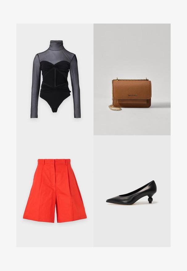 Body nero con parte superiore trasparente a maniche lunghe. Presenta un colletto alto, dettagli arricciati e una zip frontale. Tessuto liscio con un design aderente.; Shorts in cotone rosso con vita alta, caratterizzati da pieghe e una silhouette ampia. Tessuto liscio e linee pulite. Senza tasche né decorazioni.; Scarpa con tacco alto in pelle nera, con punta affilata e tacco arrotondato e bombato. Texture liscia con un design elegante e minimalista.; Borsa a tracolla in pelle marrone con texture, dotata di catena dorata e chiusura a pattina. Sul davanti presenta un dettaglio con logo e una tasca sotto la pattina.