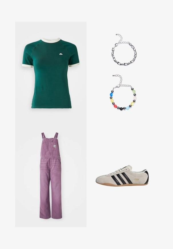 Zaļš īsām piedurknēm T-krekls ar baltu ribotu apaļu kakla izgriezumu un piedurkņu malām. Satur nelielu logo augšējā kreisajā krūšu daļā.; Violeta džinsu pārvalki ar regulējamiem siksnām, priekšējo kabatu un platiem kājkuriem. Materiāls nedaudz teksturēts; piederumi ir izgatavoti no sudraba metāla klipiem.; Zigžņu kedas ar pelēku augšdaļu, melniem izstrādājumiem un gumijas zoli. Ietekmē saites slēgšana un zelta logo detaļa sānos.; Sudraba ķēdes aproce ar izstieptiem posmiem augšpusē. Zemāk ir krāsaina pērlīšu aproce ar melnām, zilām, zaļām, dzeltenām, sarkanām un caurspīdīgām pērlītēm.