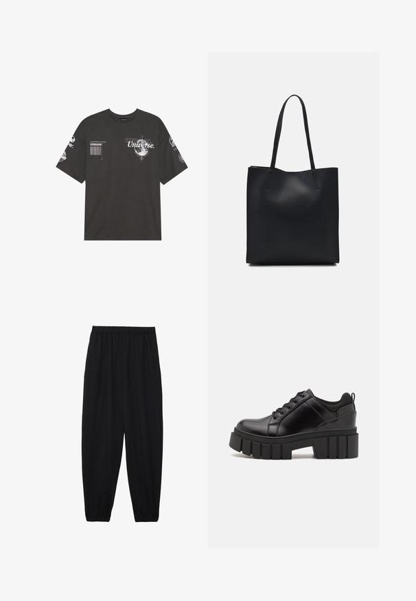 T-shirt preta em algodão com mangas curtas, decote redondo, gráficos impressos incluindo texto e motivos lunares na parte da frente e nas mangas.; Calças pretas, leves, com um cinto elástico e punhos franzidos. O tecido é suave e apresenta um design relaxado e afunilado.; Sapatos de plataforma em couro preto com um salto bloco robusto, bico redondo e design clássico de atacadores. Apresentam uma textura suave e detalhes mínimos.; Bolsa tote preta em couro com textura lisa, forma retangular e duas alças longas. Sem hardware ou enfeites visíveis.